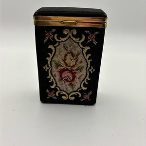 Chic Golden Seal -Germany Black and Gold Cigarette Case